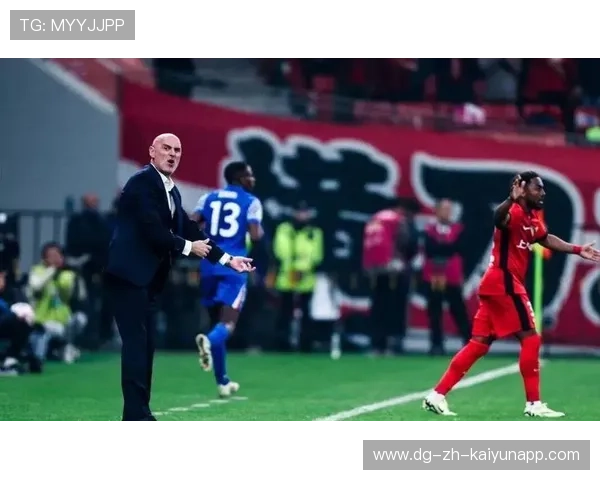 上海海港穆斯卡特带队卫冕，最佳教练归属引热议